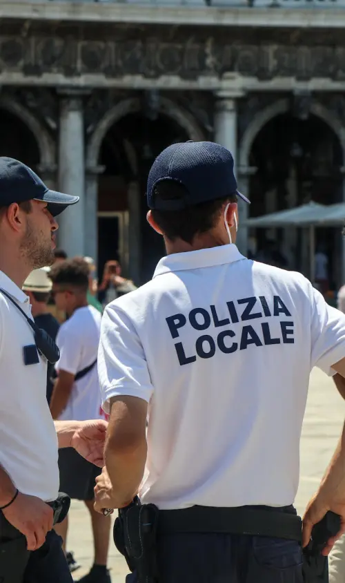 Controlli sull’immigrazione a Salerno, eseguiti provvedimenti di espulsione