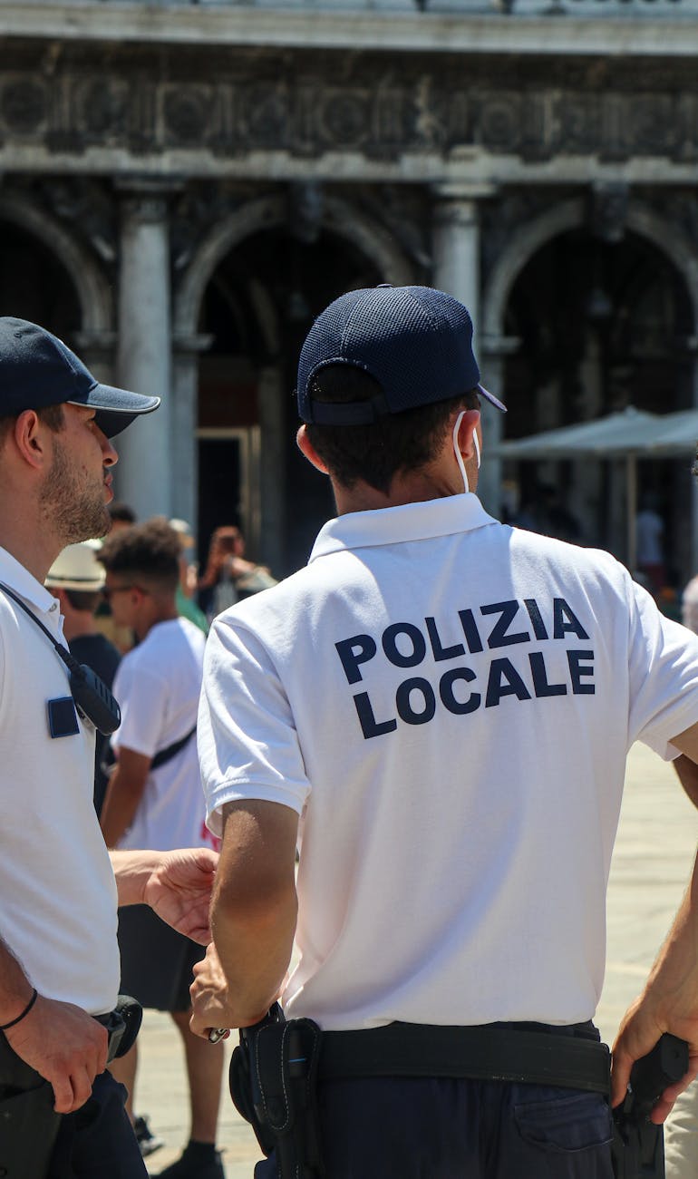 Controlli sull’immigrazione a Salerno, eseguiti provvedimenti di espulsione