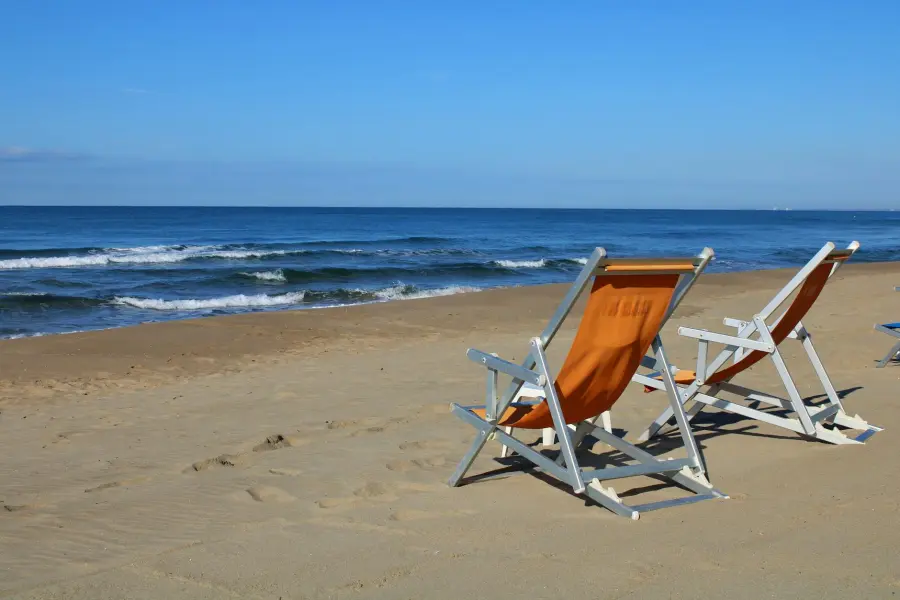 Ripascimento, lavori sospesi sulla spiaggia libera